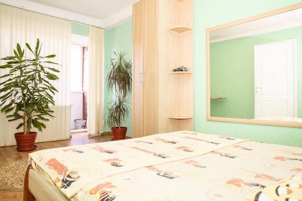 Apartment On Sobornyi Avenue Zaporizhia Esterno foto